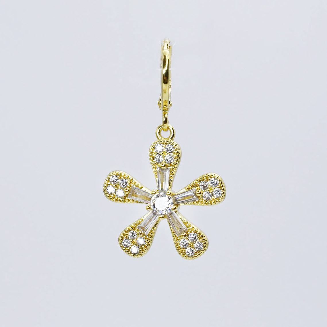 Amore Flower Charm CH-386