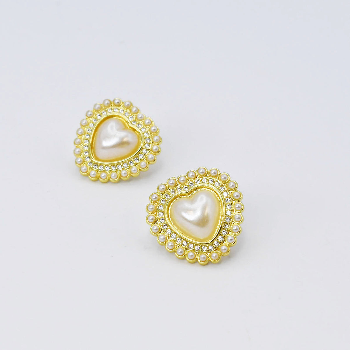 Dreamy Hearts Stud