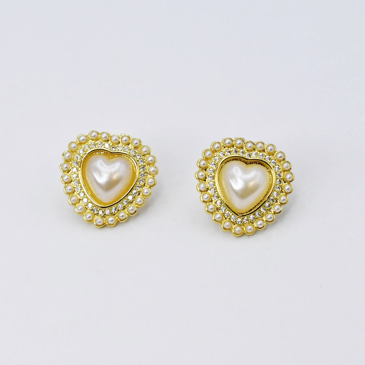 Dreamy Hearts Stud