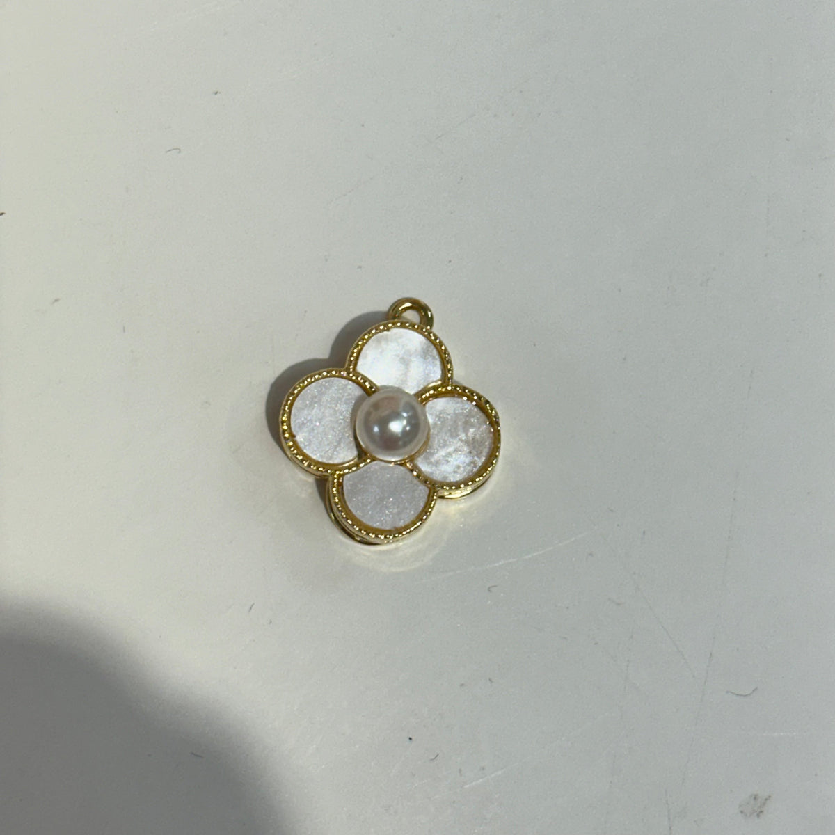 Rosy Pearl White Charm CH-117
