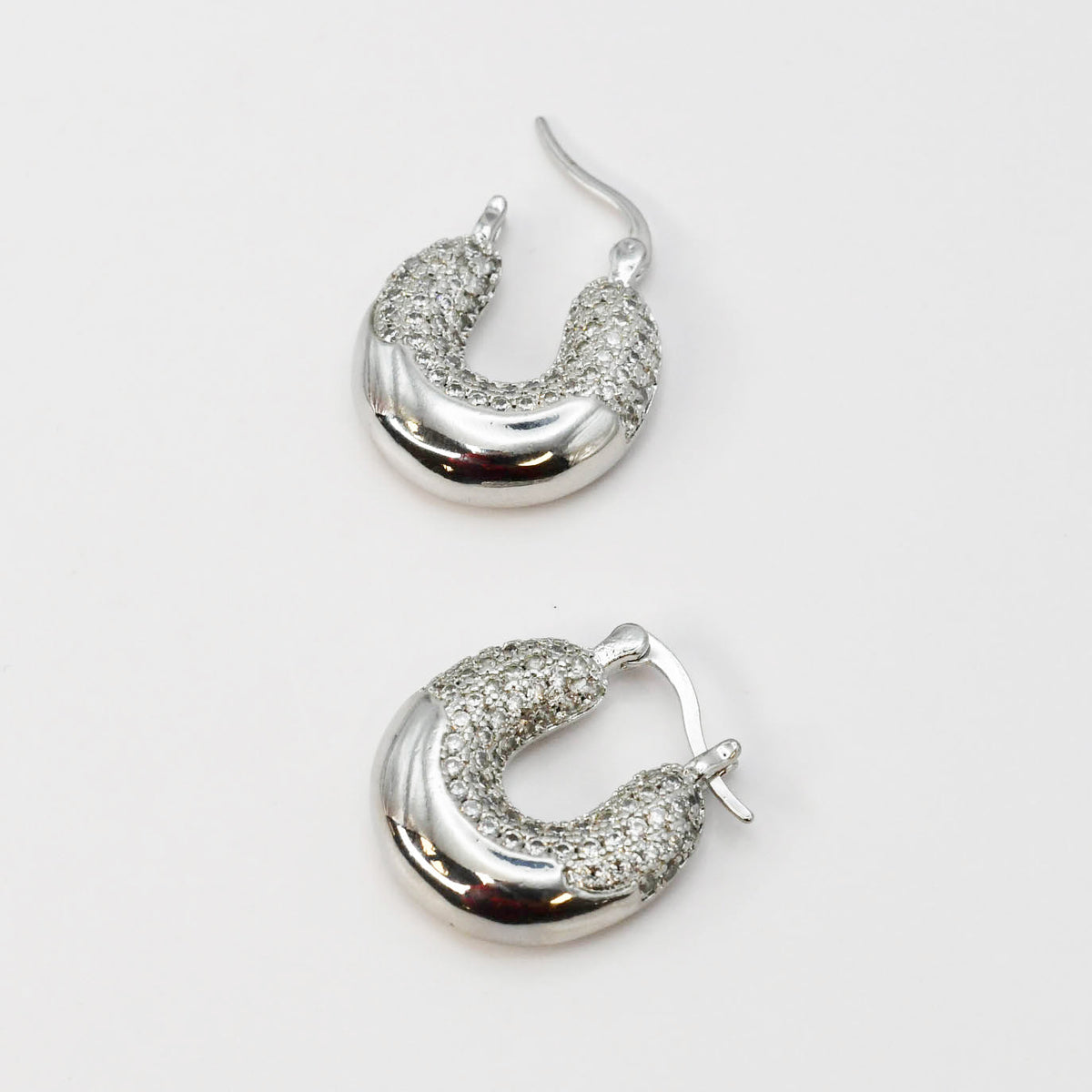 Radiant Silver Huggies